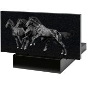 памятники из гранита