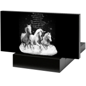 памятники из гранита